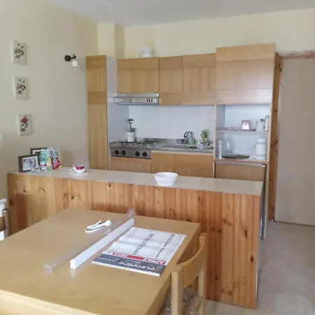 Su Due Livelli, 2 Da Letto E Camino Appartamento Laceno